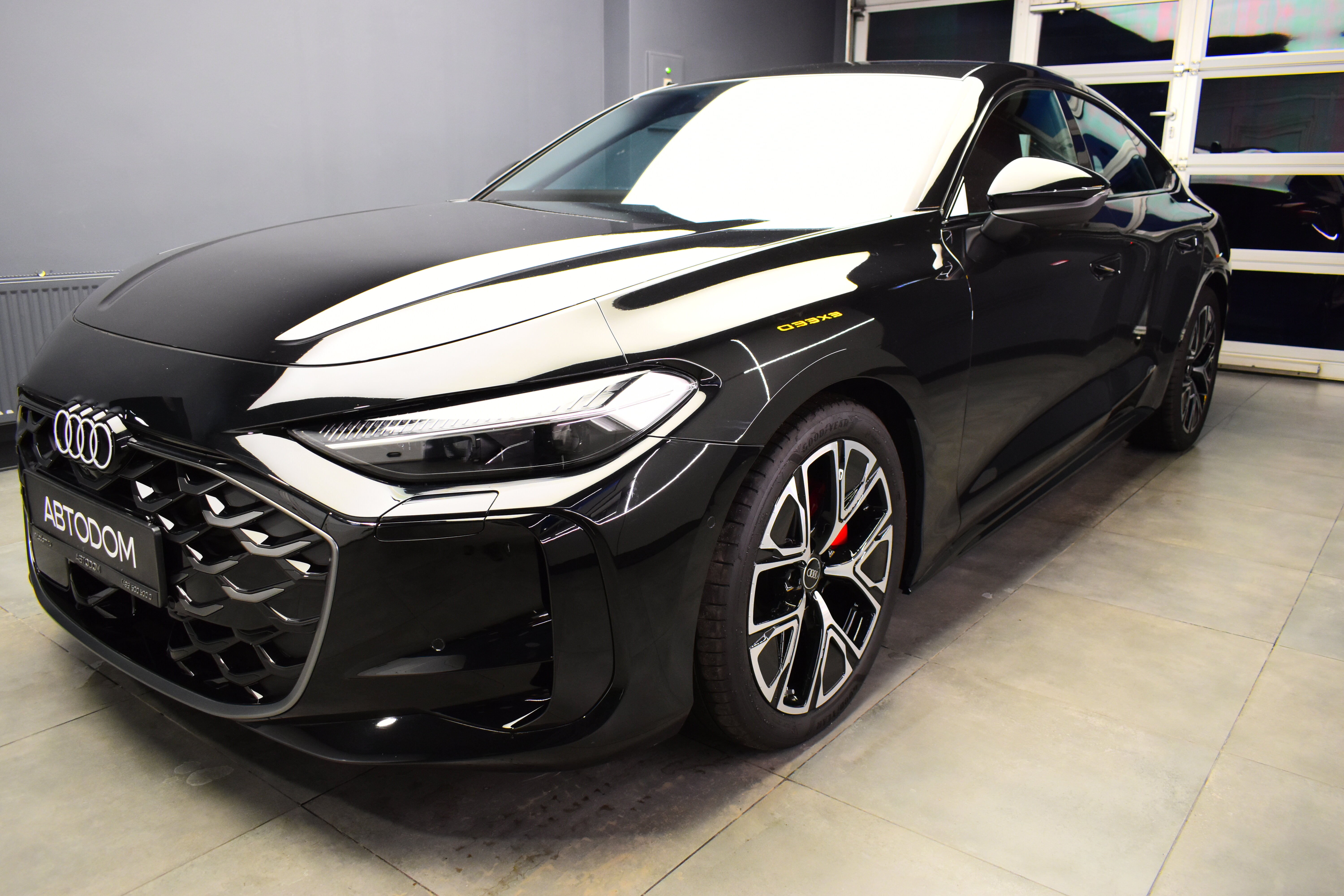 Автомобиль Audi A5 III поколение (B10) 2.0 AMT 4WD (204 л.с.) Base Чёрный 2025 