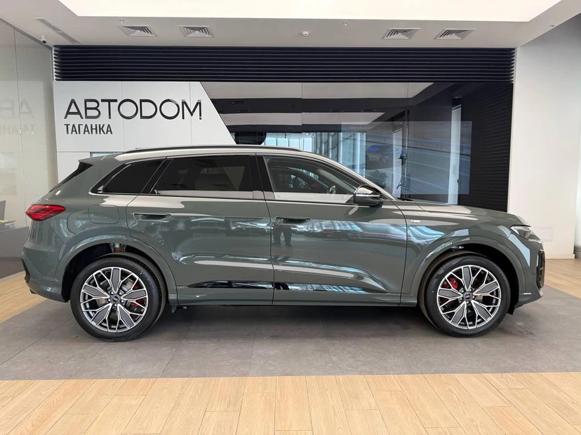Автомобиль Audi Q5 III поколение 2.0 AMT 4WD (204 л.с.) 40 TFSI Quattro Зелёный 2026