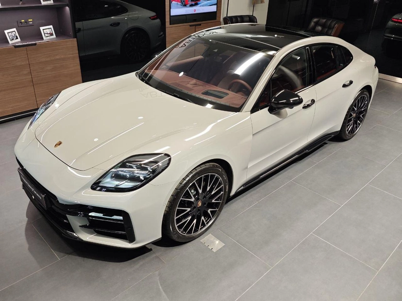 Автомобиль Porsche Panamera III поколение 4 2.9 AMT 4WD (353 л.с.) 4 Серый 2025