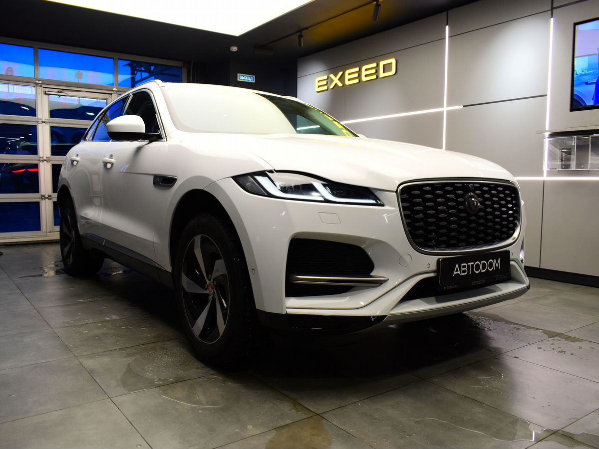 Автомобиль Jaguar F-Pace I [рестайлинг] 2.0d AT 4WD (204 л.с.) Base Белый 2021 с пробегом 58 000 км