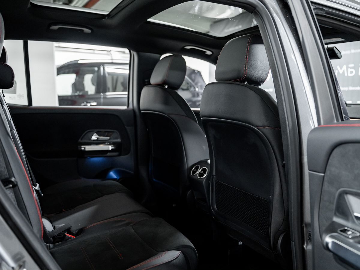 Автомобиль Mercedes-Benz GLB I (X247) [рестайлинг] 250 2.0 AMT 4Matic (224 л.с.) Base Серый 2024 с пробегом 2 934 км