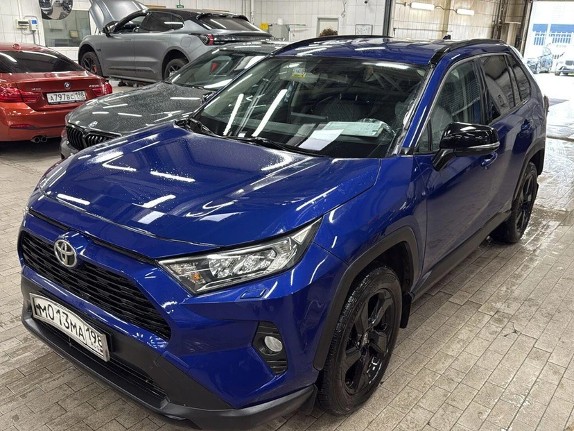 Toyota RAV4 V поколение (XA50) 2.5 AT 4WD (199 л.с.) Comfort Синий 2021 с пробегом 98 255 км