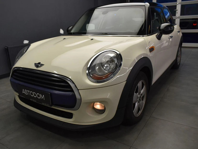 MINI Hatch III поколение (F55/F56) Cooper 1.5 AT (136 л.с.) Cooper Белый 2016 с пробегом 167 000 км