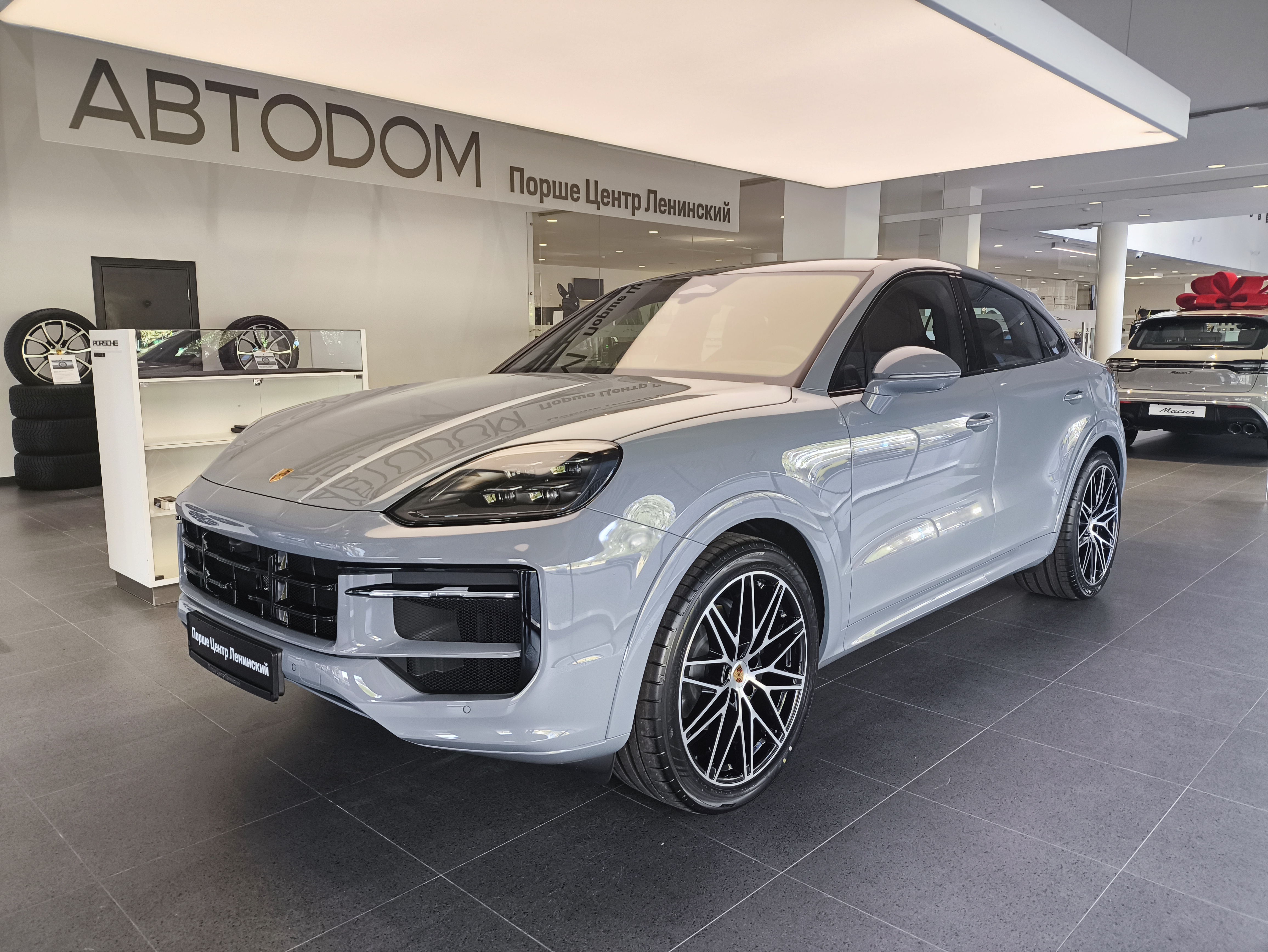 Porsche Cayenne III [рестайлинг] 3.0 AT 4WD (353 л.с.) Black Edition Серый  