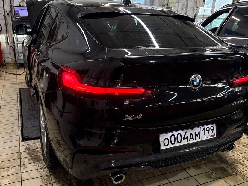 Автомобиль BMW X4 II поколение (G02) 3.0d AT 4WD (249 л.с.) M Sport Чёрный 2020 с пробегом 36 970 км
