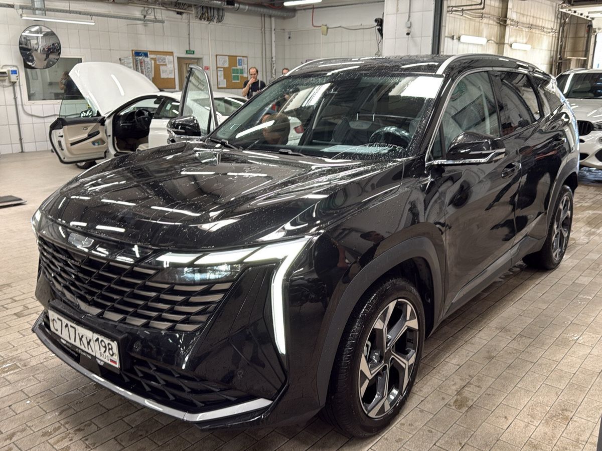 Geely Atlas II поколение 2.0 AT 4WD (200 л.с.) Флагман Чёрный 2025 с пробегом 12 034 км