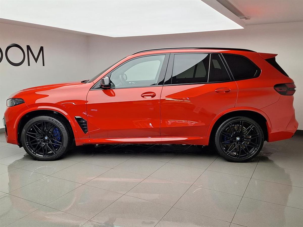 Автомобиль BMW X5 M III (F95) [рестайлинг] 4.4 AT 4WD (625 л.с.) X5 M Competition Красный 2024 с пробегом 5 286 км