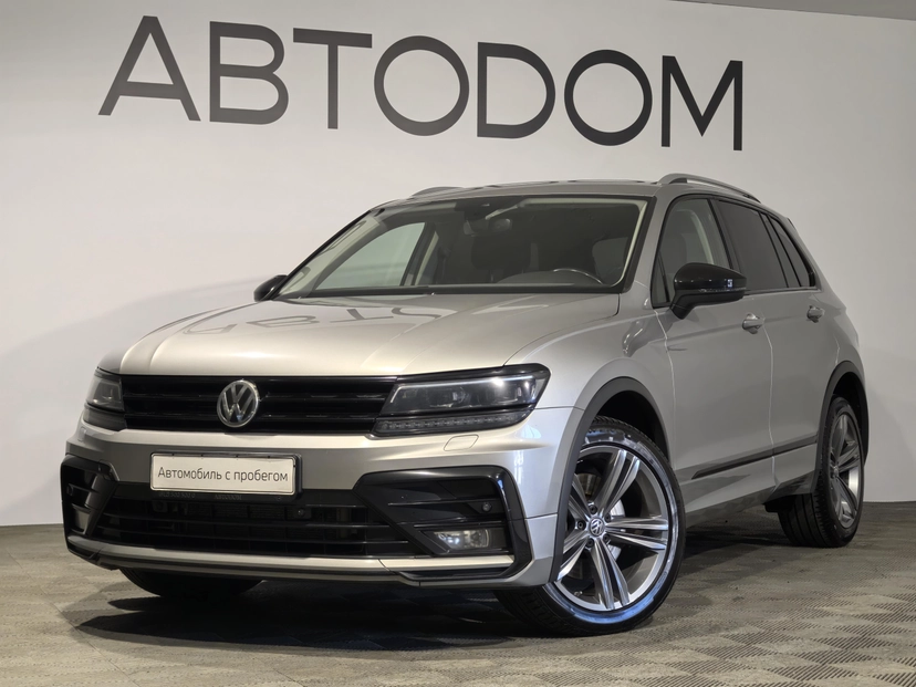 Автомобиль Volkswagen Tiguan II поколение 2.0 AMT 4WD (180 л.с.) Sportline Серебристый 2019 с пробегом 109 834 км