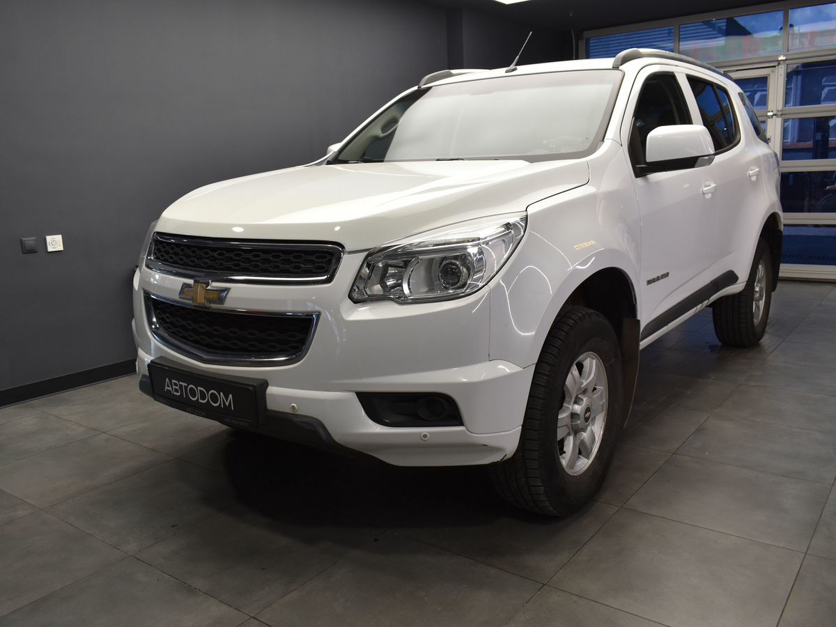 Chevrolet TrailBlazer II поколение 2.8d AT 4WD (180 л.с.) LT Белый 2014 с пробегом 190 000 км