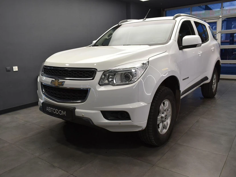 Chevrolet TrailBlazer II поколение 2.8d AT 4WD (180 л.с.) LT Белый 2014 с пробегом 190 000 км