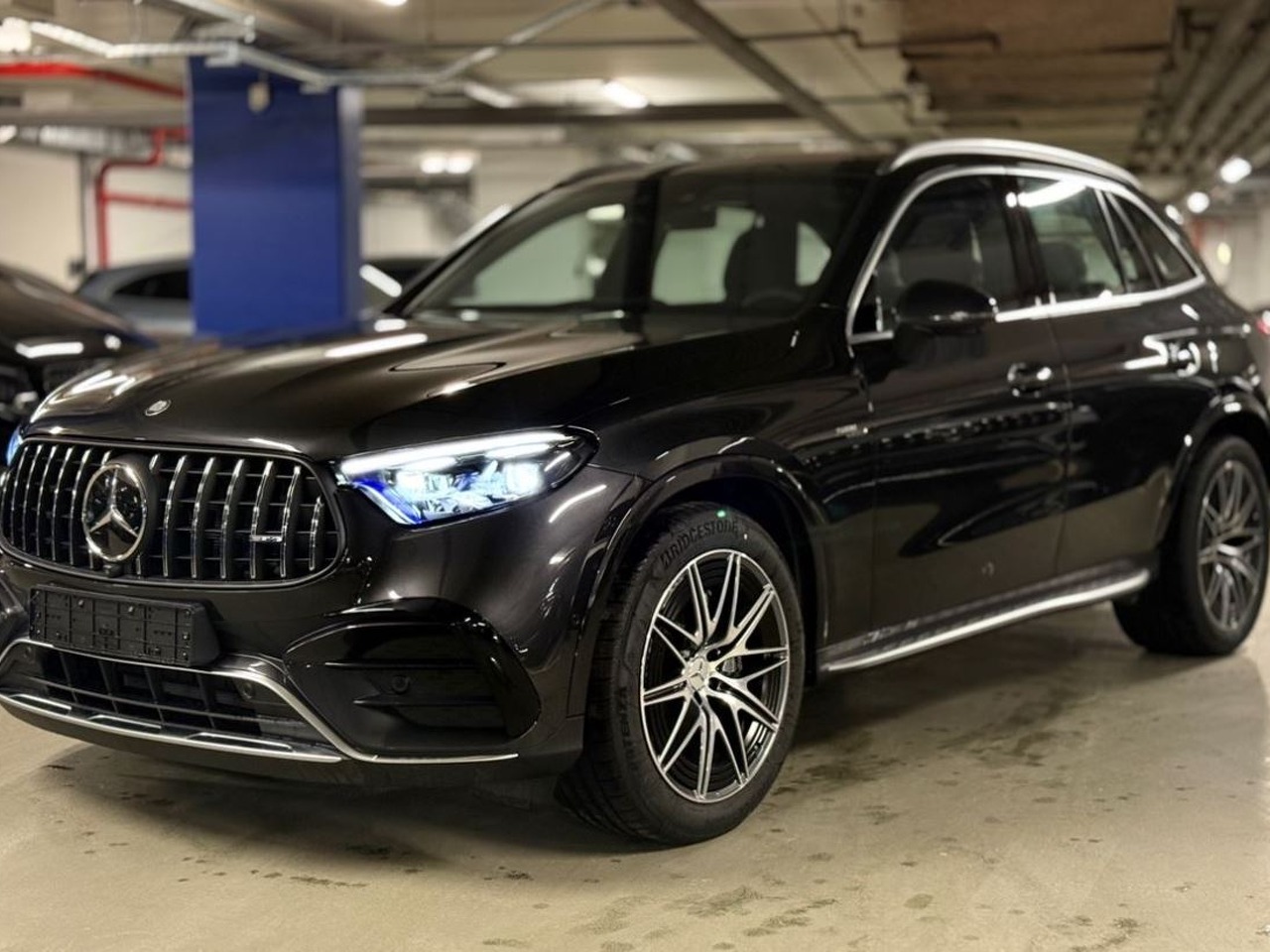 Автомобиль Mercedes-Benz GLC AMG II поколение (X254) 2.0 AT 4WD (421 л.с.) AMG GLC 43 4MATIC Серый 2025 