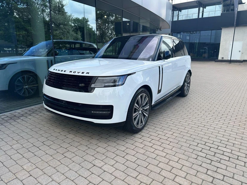 Land Rover Range Rover V поколение 3.0 AT 4WD (400 л.с.) HSE Белый 2023 с пробегом 24 800 км