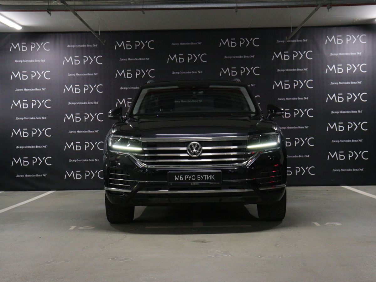 Автомобиль Volkswagen Touareg III поколение 2.0 AT 4WD (249 л.с.) Base Чёрный 2019 с пробегом 110 000 км