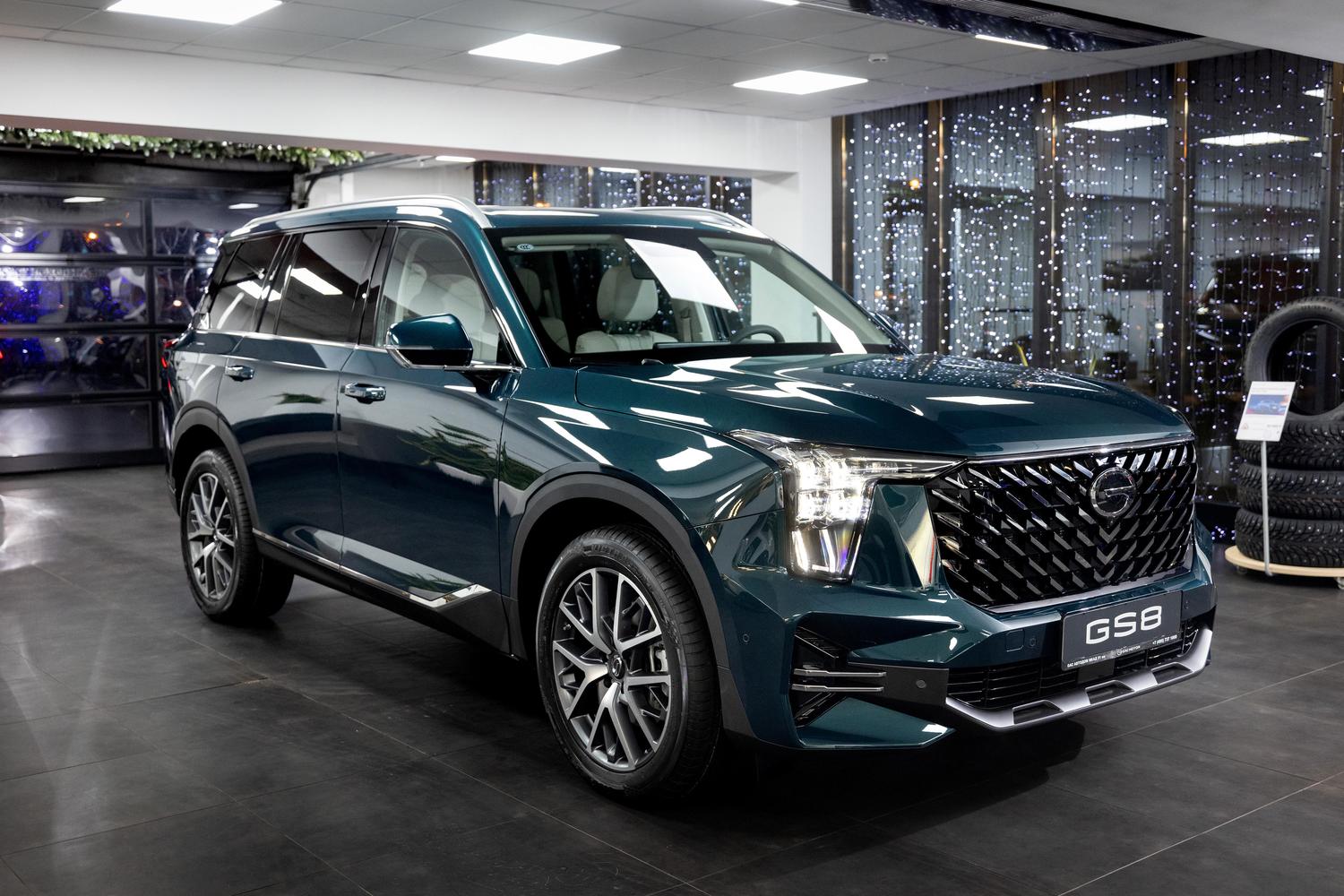 Автомобиль GAC GS8 II поколение 2.0 AT 4WD (231 л.с.) GL (5 мест) Зелёный 2025 