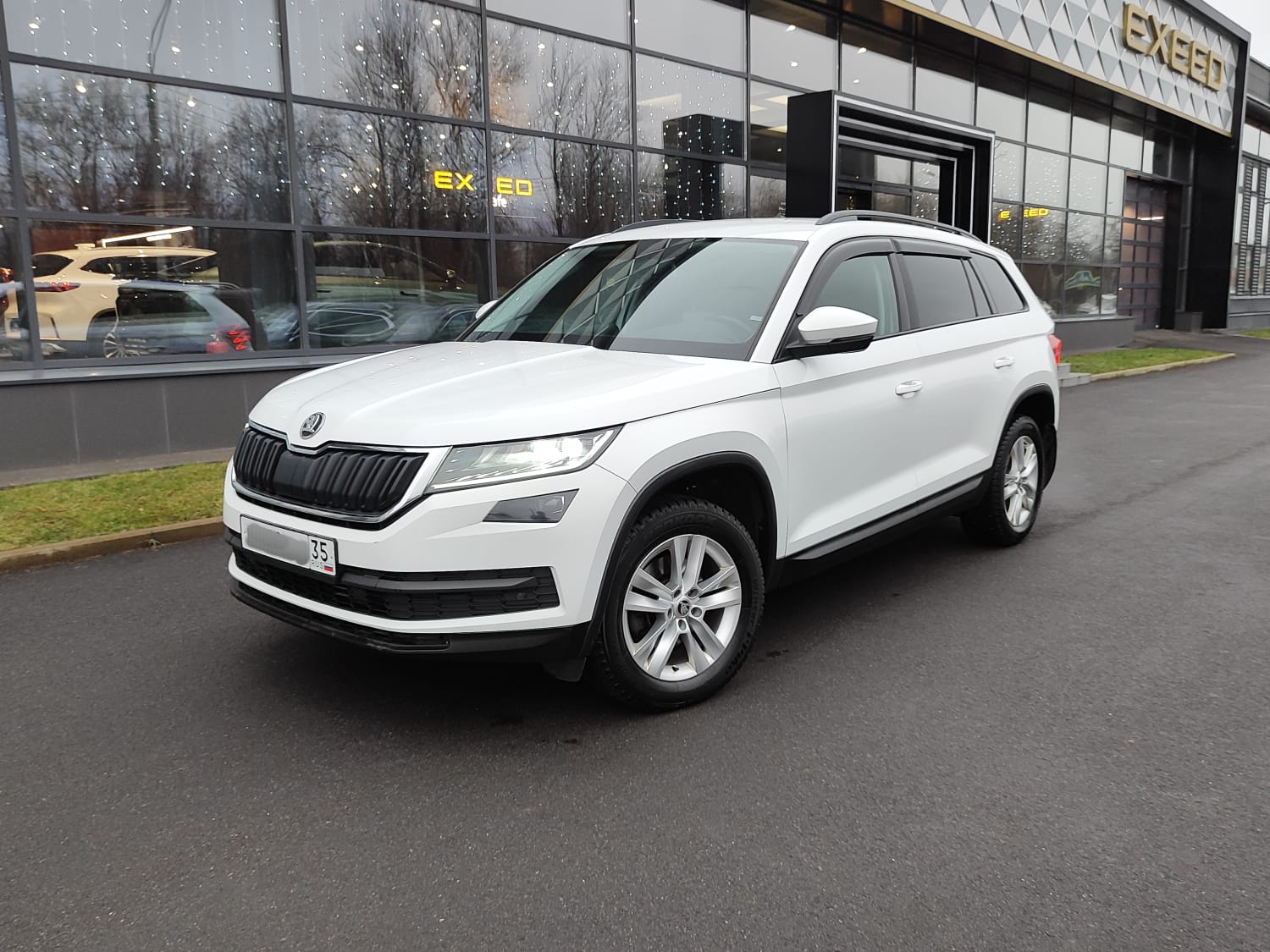 Автомобиль Skoda Kodiaq I поколение 1.4 AMT (150 л.с.) Ambition Белый 2020 с пробегом 101 496 км
