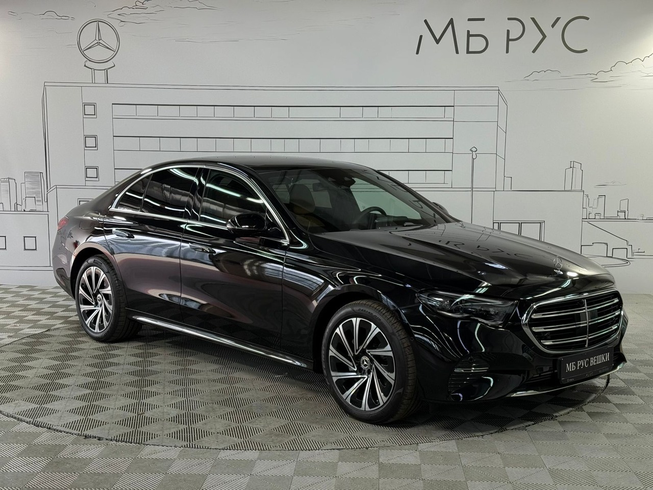 Автомобиль Mercedes-Benz E-Класс VI поколение (W214/S214) 2.0 AT 4Matic (258 л.с.) AMG Line Чёрный 2025 