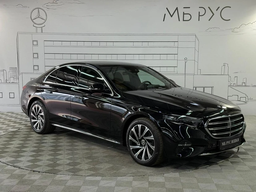 Автомобиль Mercedes-Benz E-Класс VI поколение (W214/S214) 2.0 AT 4Matic (258 л.с.) AMG Line Чёрный 2025