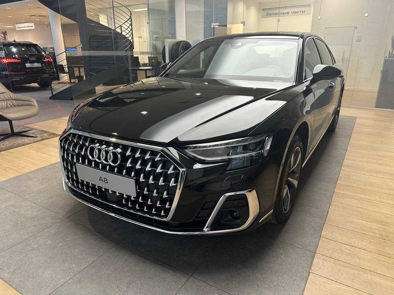 Автомобиль Audi A8 IV (D5) [рестайлинг] 3.0 AT 4WD (340 л.с.) 55 TFSI quattro tiptronic Чёрный 2025 