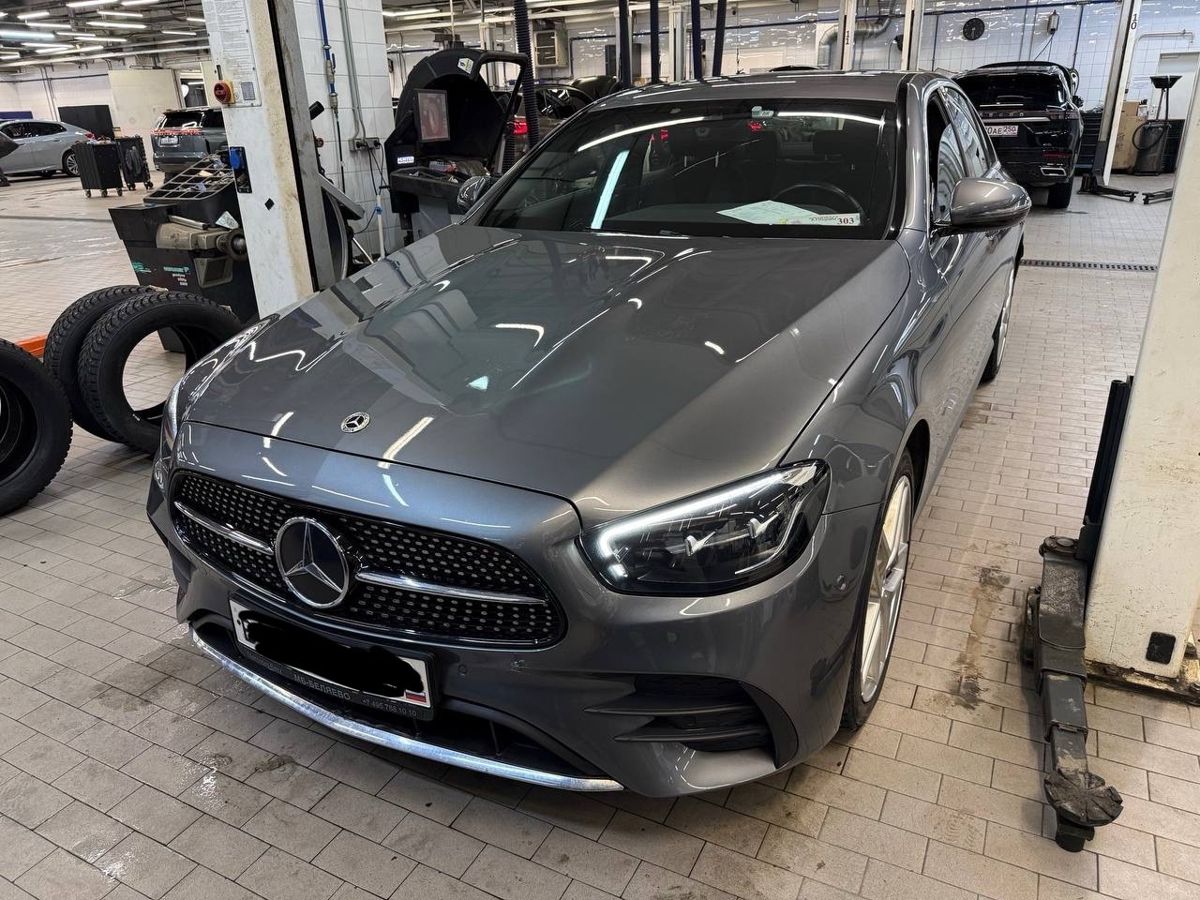 Автомобиль Mercedes-Benz E-Класс V (W213/S213/C238) [рестайлинг] 200 2.0 AT 4Matic (197 л.с.) Sport Серый 2022 с пробегом 40 050 км
