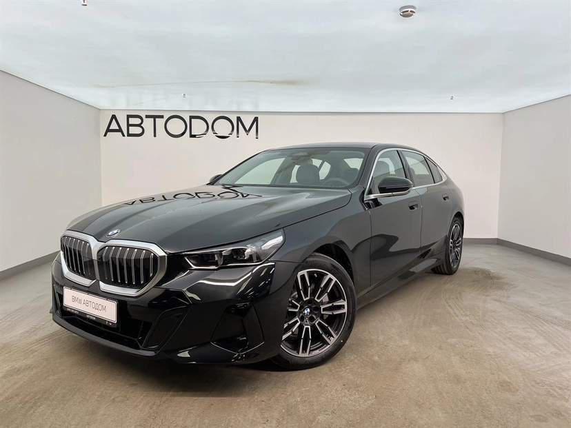 Автомобиль BMW 5 серии VIII поколение (G60) 2.0 AT 4WD (258 л.с.) M Sport Чёрный 2025