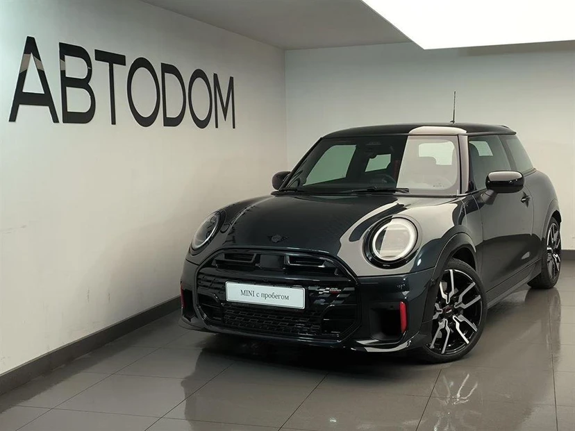Автомобиль MINI Hatch IV поколение (F65/F66/J01) 2.0 AMT (231 л.с.) JCW Серый 2025
