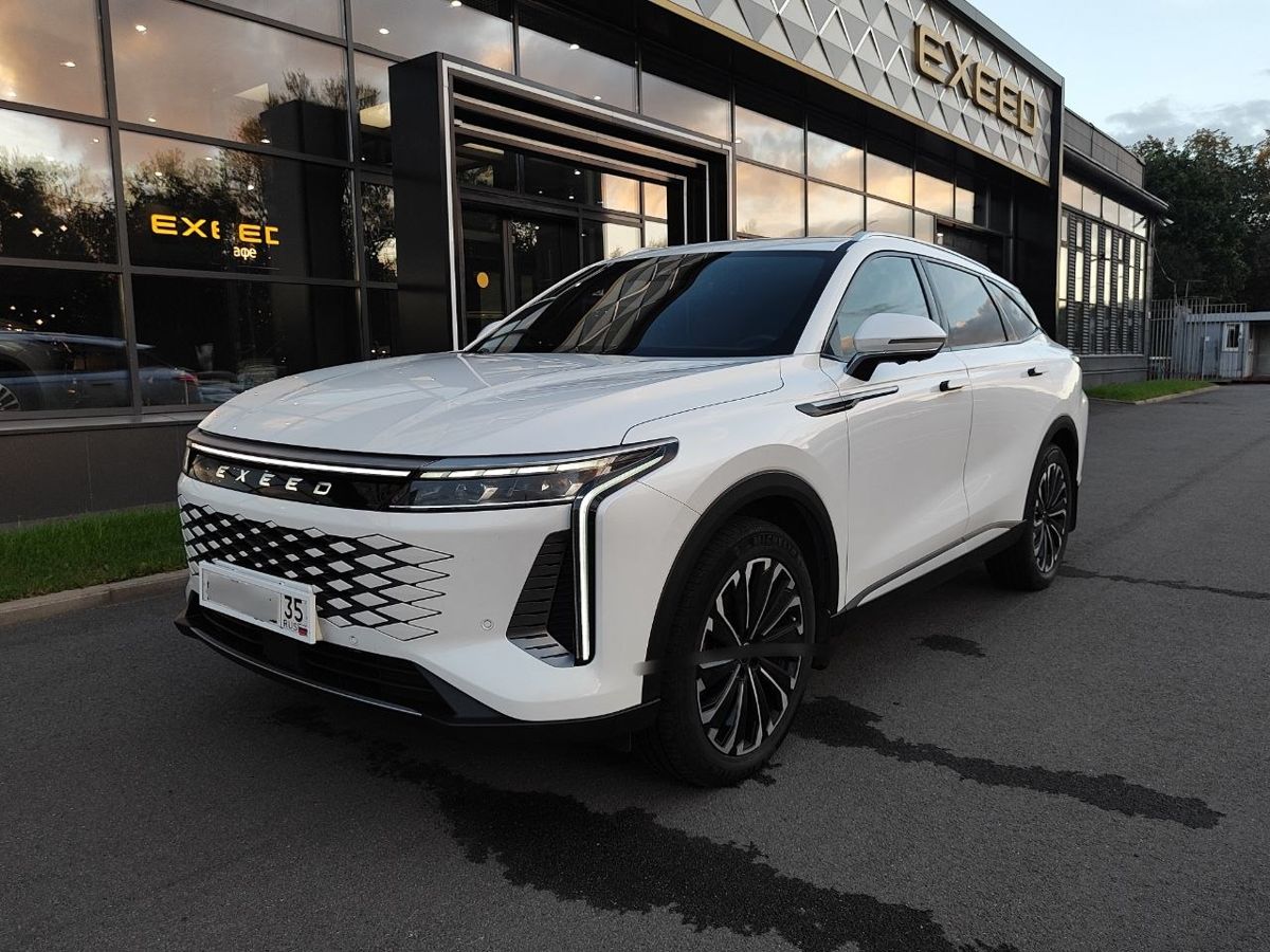 EXEED RX I поколение 2.0 AMT 4WD (249 л.с.) Platinum Белый 2023 с пробегом 50 456 км