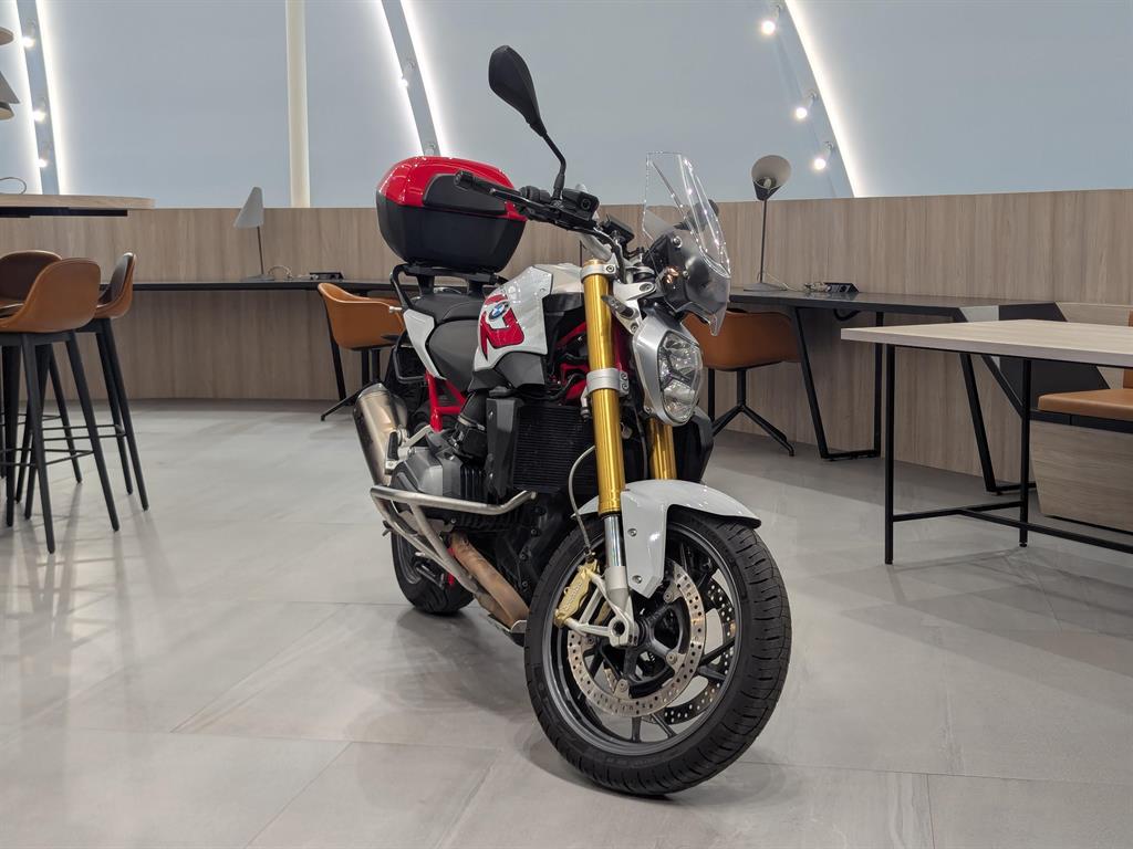 Мотоцикл BMW Motorrad R 1200 R III поколение R 1200 R Base Белый 2014 с пробегом 60 001 км