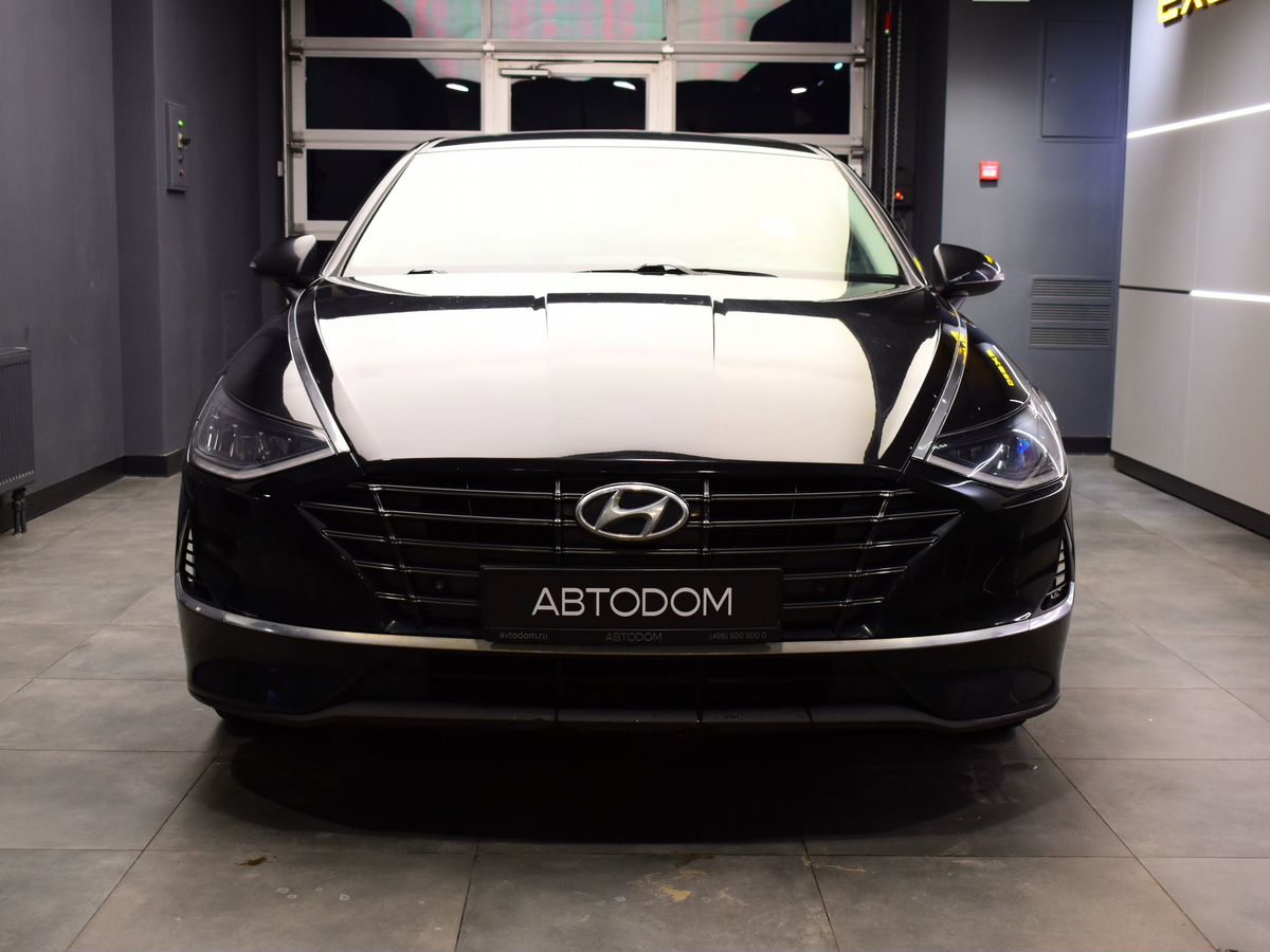 Автомобиль Hyundai Sonata VIII поколение (DN) 2.0 AT (150 л.с.) Style Чёрный 2020 с пробегом 102 294 км