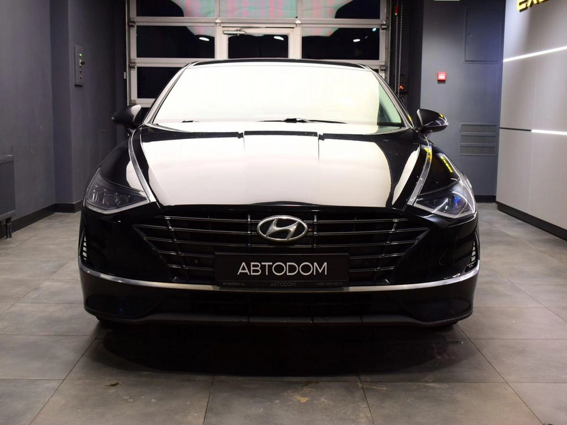 Автомобиль Hyundai Sonata VIII поколение (DN) 2.0 AT (150 л.с.) Style Чёрный 2020 с пробегом 102 294 км