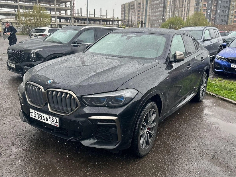Автомобиль BMW X6 III поколение (G06) M50 4.4 AT 4WD (530 л.с.) M Special Чёрный 2021 с пробегом 53 000 км