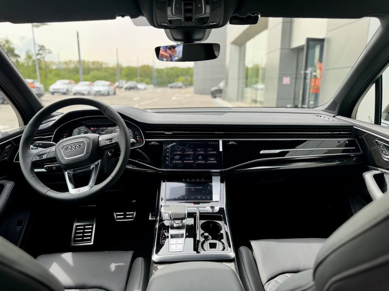 Автомобиль Audi Q7 II (4M) [2-й рестайлинг] 2.0 AT 4WD (252 л.с.) 45 TFSI quattro tiptronic Белый  