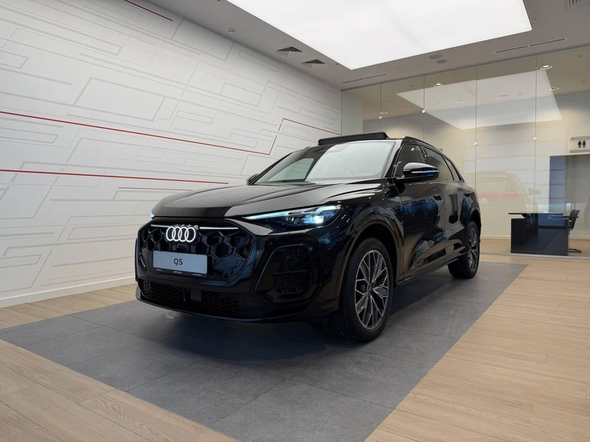 Автомобиль Audi Q5 III поколение 2.0 AMT 4WD (204 л.с.) 40 TFSI Quattro Чёрный 2025