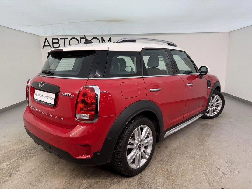 Автомобиль MINI Countryman II поколение (F60) Cooper D 2.0d AT 4WD (150 л.с.) Cooper Красный 2018 с пробегом 123 700 км