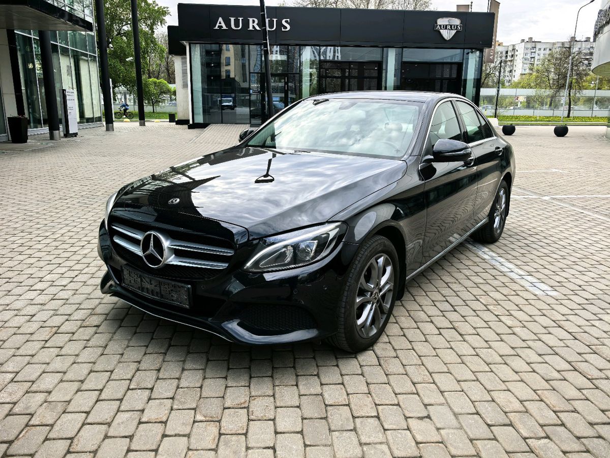 Mercedes-Benz C-Класс IV поколение (W205/S205/C205) 250 2.1d AT 4Matic (204 л.с.) Особая серия Чёрный 2017 с пробегом 70 500 км