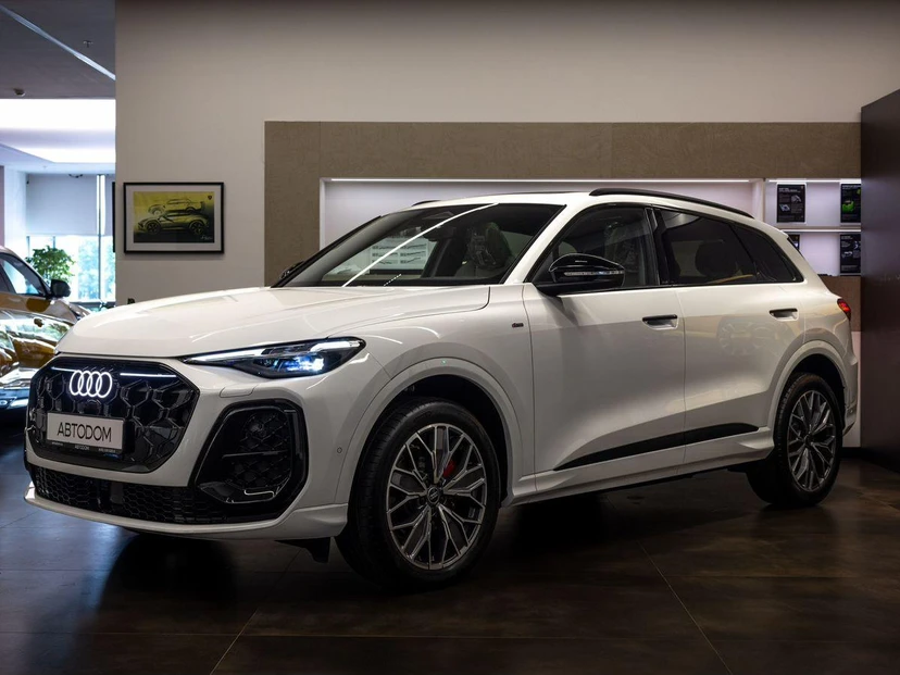 Audi Q5 III поколение (GU) 2.0 AMT 4WD (204 л.с.) Luxury Белый 2026 с пробегом 40 км