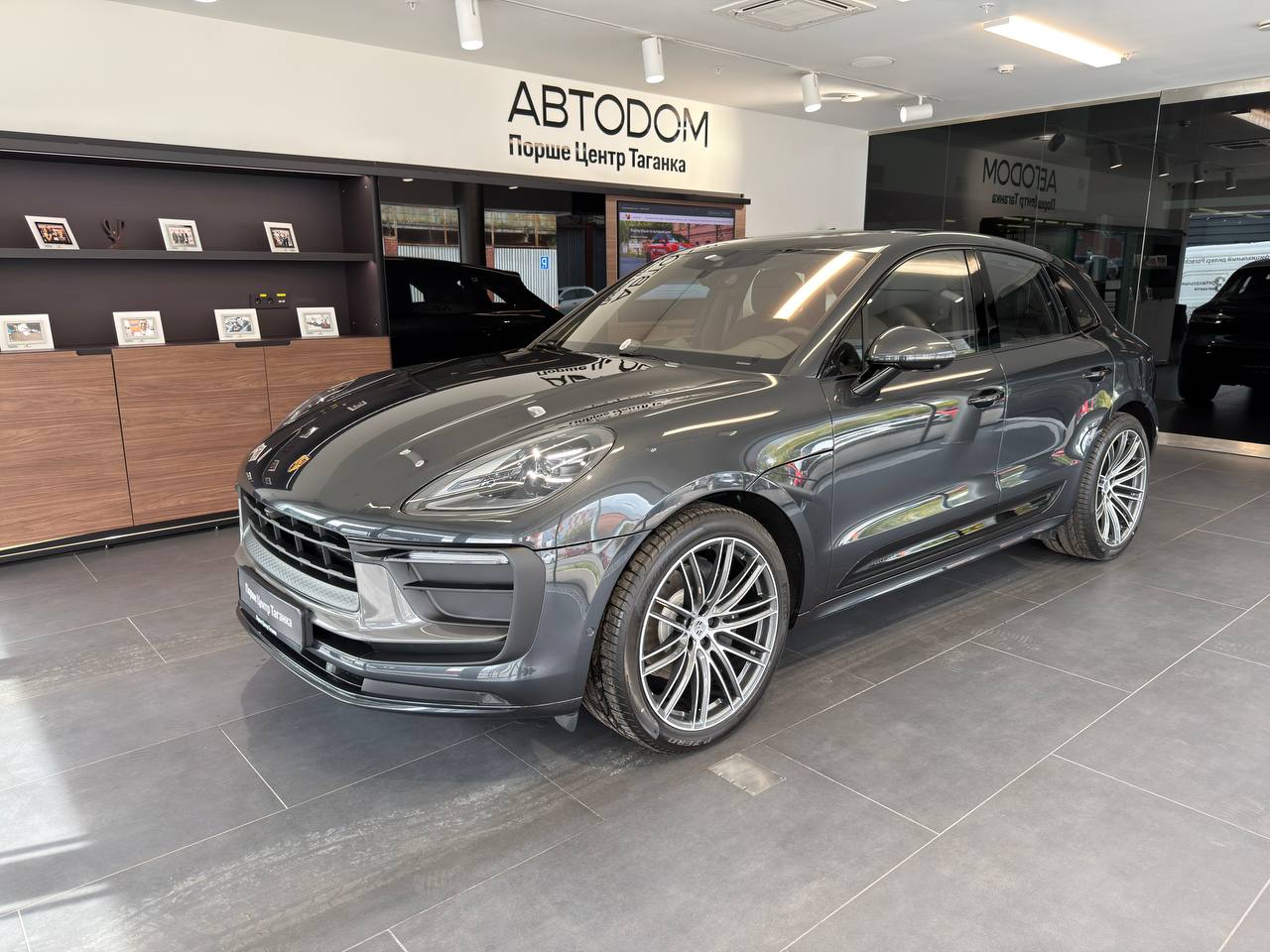 Porsche Macan I [2-й рестайлинг] 2.0 AMT 4WD (265 л.с.) T Серый 2026 