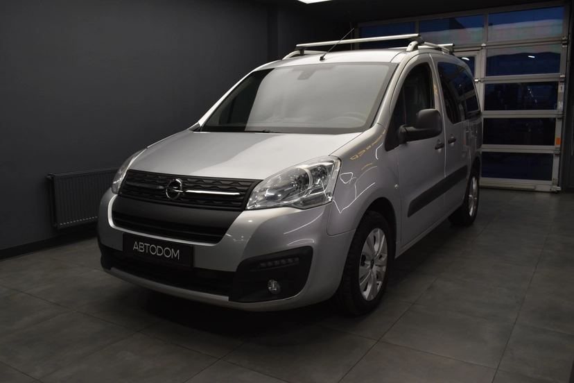 Автомобиль Opel Combo V поколение (PCMA) 1.6 AT (115 л.с.) Life Серебристый 2021 с пробегом 76 741 км