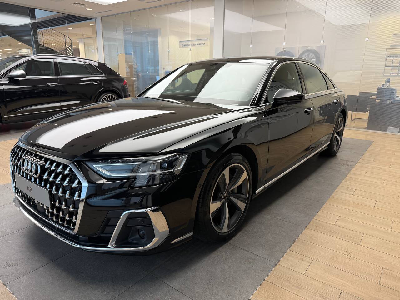 Автомобиль Audi A8 IV (D5) [рестайлинг] 3.0 AT 4WD (340 л.с.) 55 TFSI quattro tiptronic Чёрный 2025 