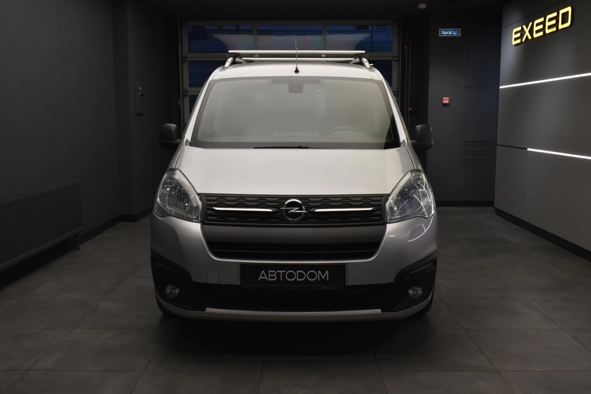 Автомобиль Opel Combo V поколение (PCMA) 1.6 AT (115 л.с.) Life Серебристый 2021 с пробегом 76 741 км