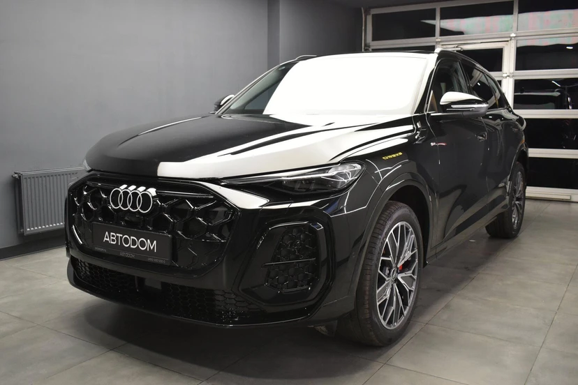 Автомобиль Audi Q5 III поколение 2.0 AMT 4WD (204 л.с.) 40 TFSI Quattro Чёрный 2025
