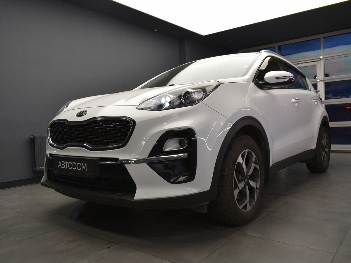 Kia Sportage IV [рестайлинг] 2.0 AT (150 л.с.) Luxe Белый 2018 с пробегом 130 882 км