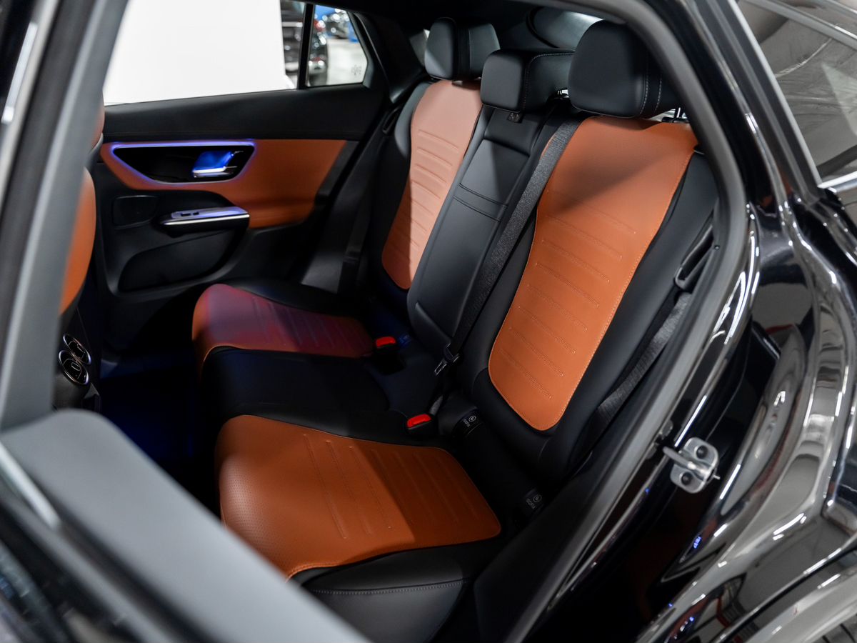 Автомобиль Mercedes-Benz GLC coupe II поколение (C254) 2.0 AT 4Matic (204 л.с.) Base Чёрный 2025 с пробегом 20 км