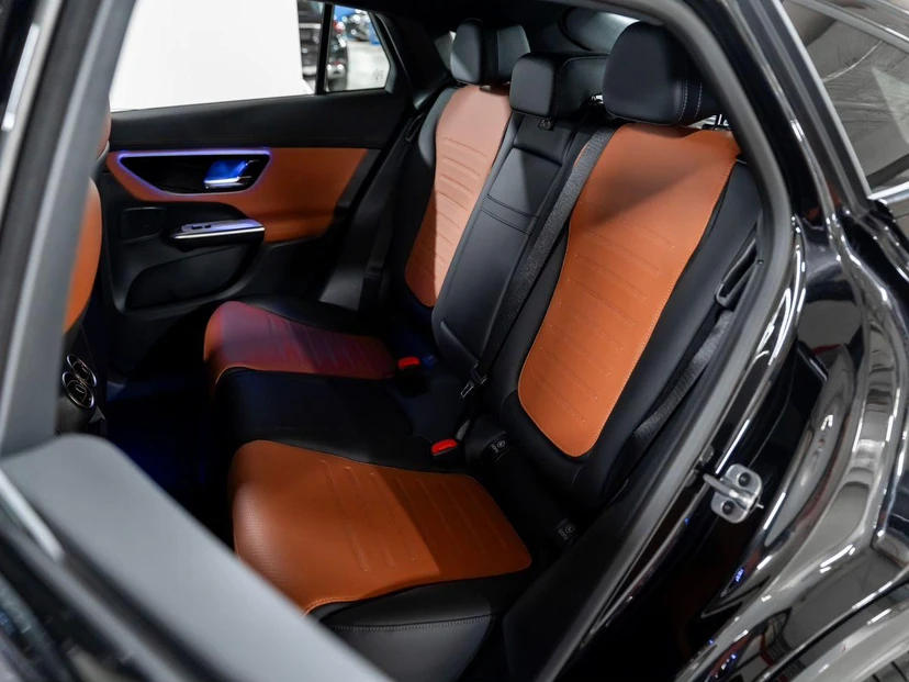 Автомобиль Mercedes-Benz GLC coupe II поколение (C254) 2.0 AT 4Matic (204 л.с.) Base Чёрный 2025 с пробегом 20 км