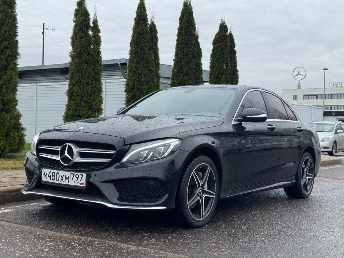 Автомобиль Mercedes-Benz C-Класс IV поколение (W205/S205/C205) 180 1.6 AT (156 л.с.) Sport Чёрный 2014 с пробегом 129 134 км