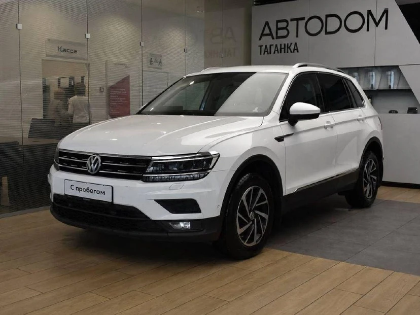 Volkswagen Tiguan II поколение 2.0d AMT 4WD (150 л.с.) Connect Plus Белый 2018 с пробегом 96 500 км