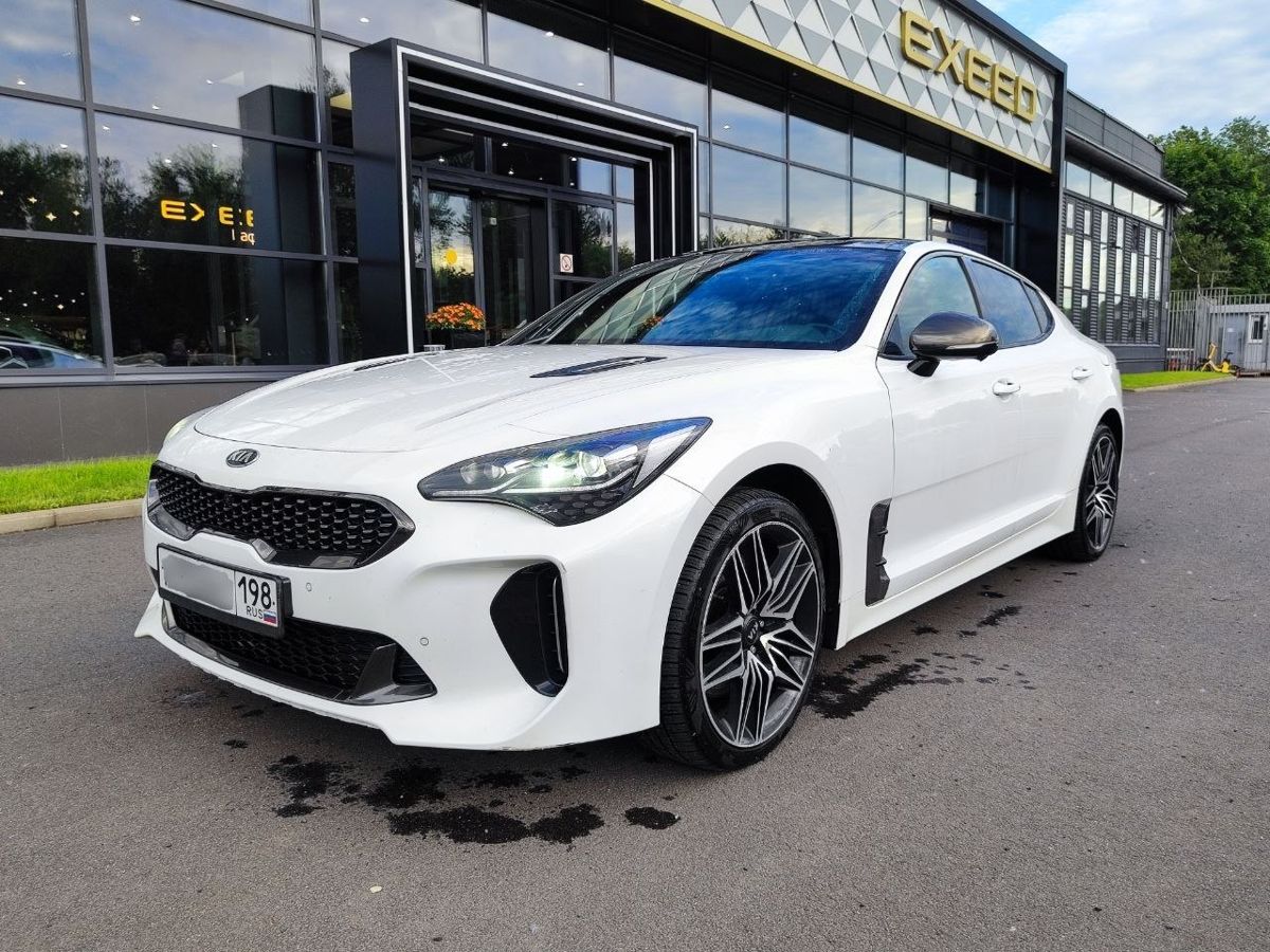 Kia Stinger I [рестайлинг] 2.0 AT 4WD (247 л.с.) GT Line Белый 2021 с пробегом 80 972 км