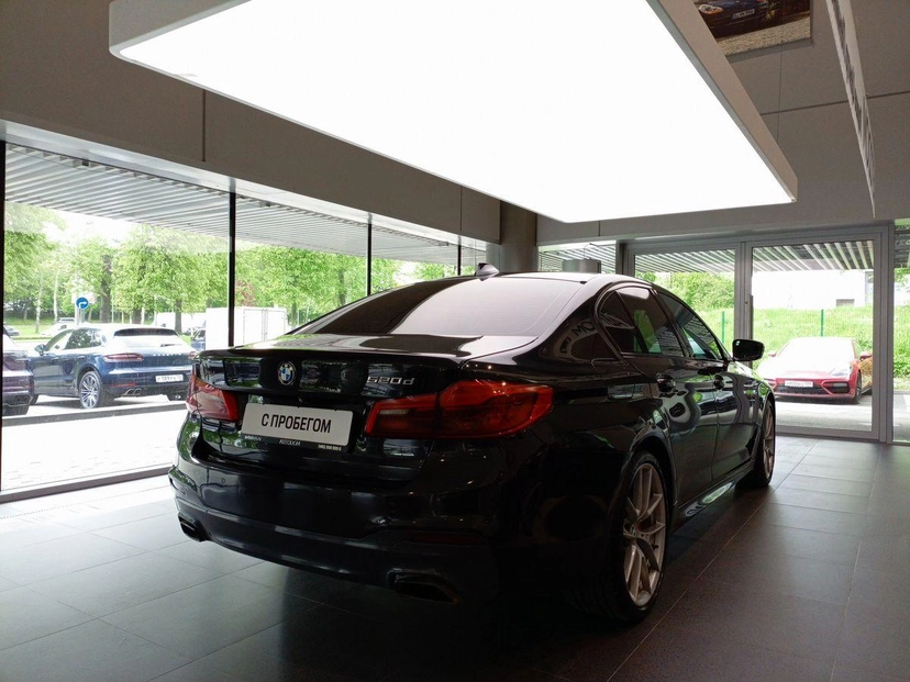 Автомобиль BMW 5 серии VII поколение (G30/G31) 530 3.0d AT 4WD (249 л.с.) M Sport Чёрный 2018 с пробегом 88 167 км