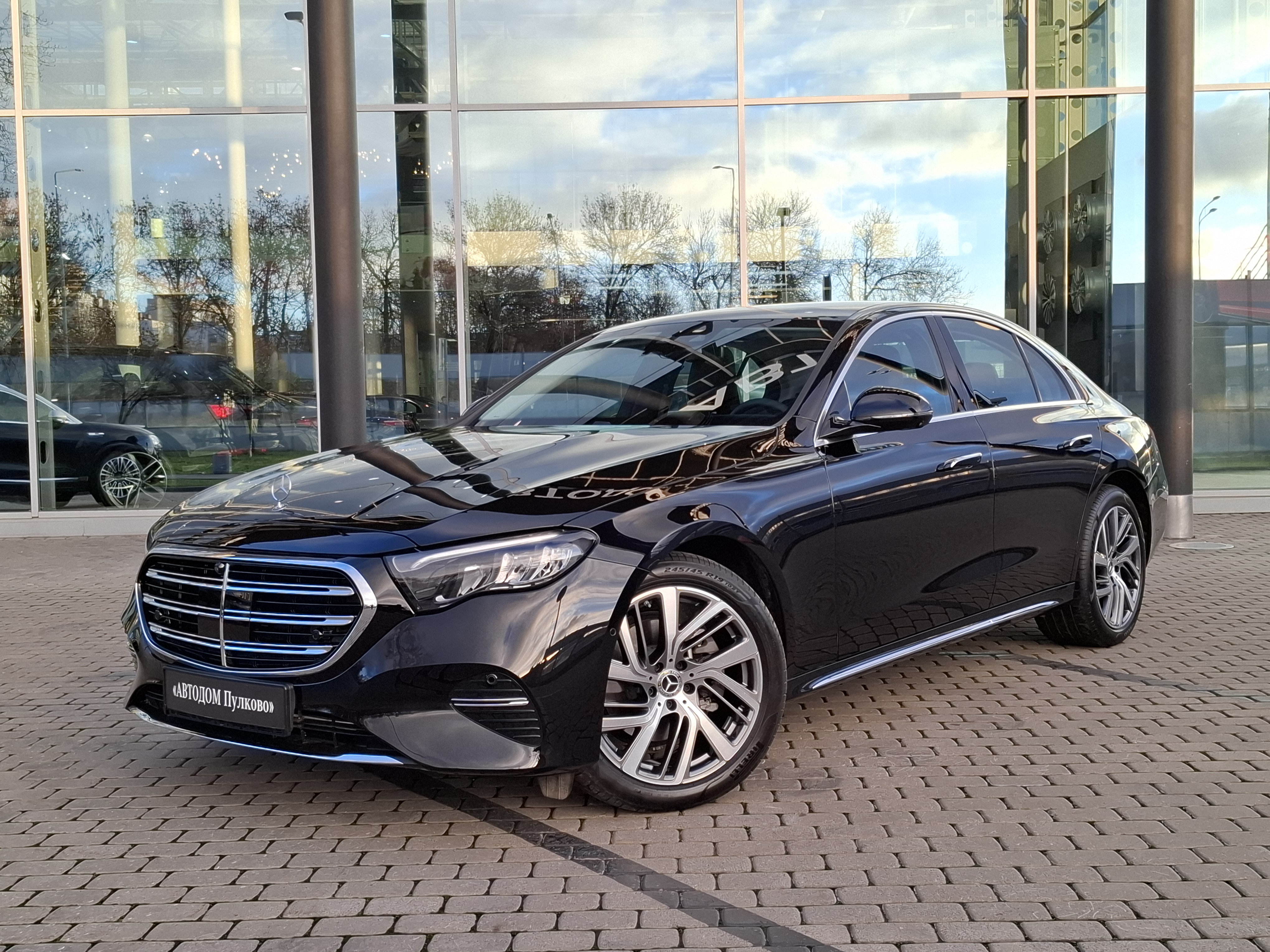 Автомобиль Mercedes-Benz E-Класс VI поколение (W214/S214) 2.0d AT 4Matic (197 л.с.) Base Чёрный 2024 