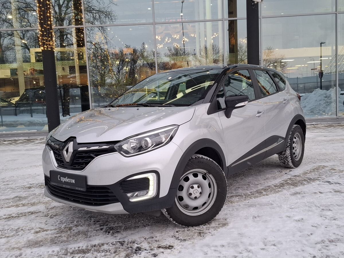 Автомобиль Renault Kaptur I [рестайлинг] 1.6 MT (114 л.с.) Base  2022 с пробегом 28 646 км