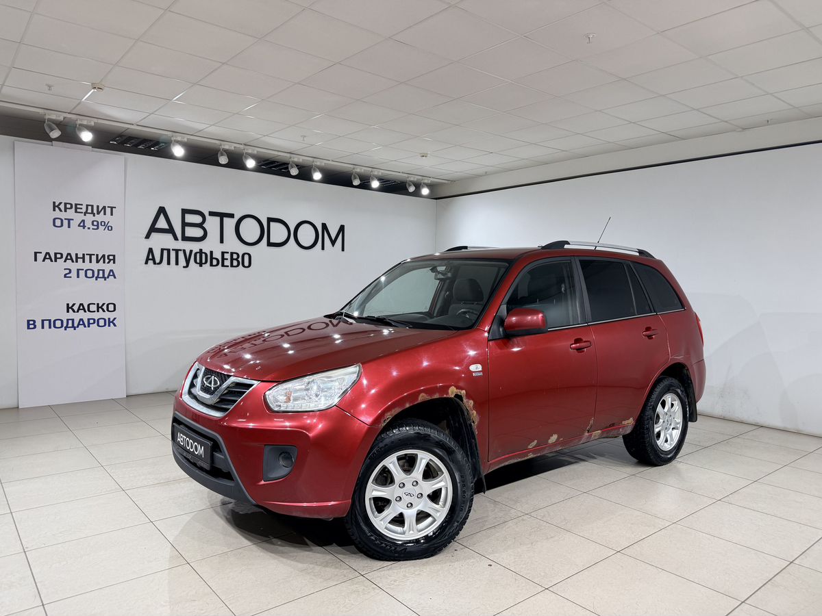 Автомобиль CHERY Tiggo I (T11) [рестайлинг] 1.6 MT (126 л.с.) Luxury Красный 2013 с пробегом 141 000 км